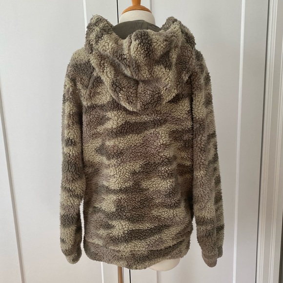 Camouflage teddy hoody - Picture 3 of 9